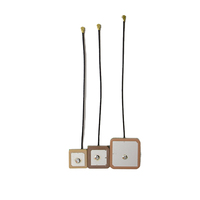 Antenne automobile 20dbi-28dbi GPS/GLONASS à gain élevé bon produit antenne de patch actif Satellite Internet