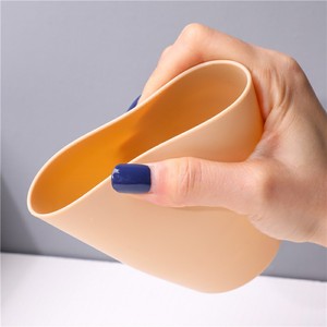 Minimalist Couple Mouthwash Cup Plastic Toothbrush Holder Round Design Lightweight For Bathroom Use White Beige - Product Image 3