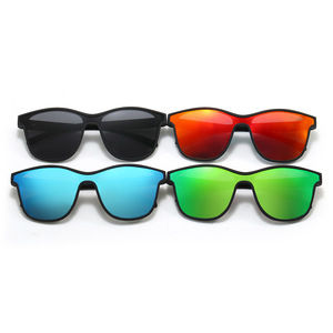 Nuovi <span class=keywords><strong>Occhiali</strong></span> Sportivi Polarizzati UV400 con Cerniera a Molla, <span class=keywords><strong>Occhiali</strong></span> <span class=keywords><strong>da</strong></span> Ciclismo alla Moda per Uomo e Donna - Product Image 3