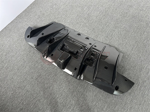 Adecuado PARA EL Ferrari 488GTB 2011-2014 modificado y actualizado con difusor trasero de estilo NOVIT de fibra de carbono seco - Product Image 4