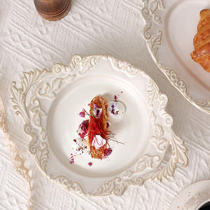 Lelyi Vintage Relief Kiln Turned Double Ear Plate Juego de vajilla de lujo para el hogar Restaurante Platos de cocina occidental - Product Image 4