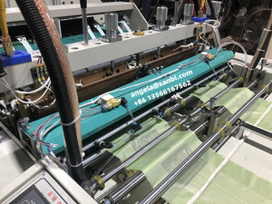 Machine <span class=keywords><strong>de</strong></span> fabrication <span class=keywords><strong>de</strong></span> sacs en T-shirt entièrement automatique à grande vitesse - Product Image 5