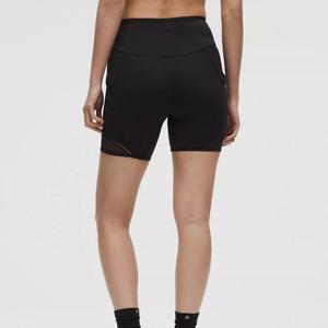 Shorts de sport taille haute pour femme, effet push-up, sans couture, avec logo personnalisé, style cycliste, pour yoga et gym - en Spandex/Nylon, taille élastique, couleur unie - Product Image 3
