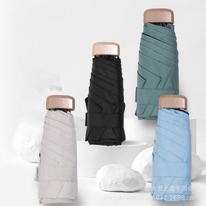 Dd3558 Petit parapluie compact léger anti-UV à 5 plis avec étui de transport pour les voyages en plein air - Product Image 3