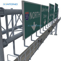 Structure en acier pour portique de passage pour feux de circulation, éclairage public et panneaux de signalisation