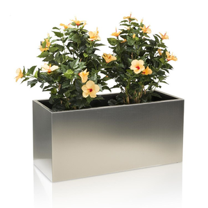 Grande <span class=keywords><strong>jardinière</strong></span> rectangulaire moderne <span class=keywords><strong>en</strong></span> <span class=keywords><strong>aluminium</strong></span> enduit de poudre noire - Product Image 3