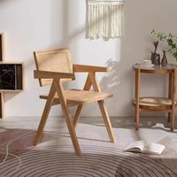Chaise de salle à manger moderne en bois massif style Wabi-sabi avec dossier en rotin, design léger pour la maison, l'hébergement touristique, le balcon et la chambre