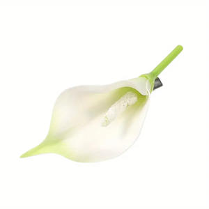 Pince à cheveux Matilda en forme de bec de canard, accessoire latéral pour cheveux, fleur en tissu colorée et charmante, idéale pour les vacances d'été à la plage - Product Image 4