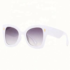 Lunettes de soleil œil-de-chat tendance 2021, élégantes, avec logo personnalisé, verres dégradés, protection UV400, surdimensionnées, carrées, pour femmes - Product Image 5