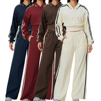 Ensemble de survêtement pour femme TZ3005-2, veste courte à capuche zippée ample et épaisse, pantalon large à rayures contrastées, tenue de sport