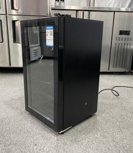 Nouvelle arrivée porte en verre Mini congélateur <span class=keywords><strong>rétro</strong></span> <span class=keywords><strong>noir</strong></span> réfrigérateur ménage silencieux petit réfrigérateur <span class=keywords><strong>rétro</strong></span> - Product Image 3