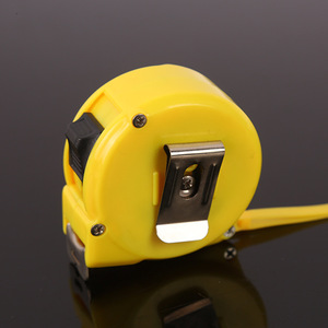 <span class=keywords><strong>Metro</strong></span> <span class=keywords><strong>a</strong></span> <span class=keywords><strong>nastro</strong></span> <span class=keywords><strong>professionale</strong></span> retrattile da 5 metri con lama antiscivolo rivestita, strumento essenziale per la cassetta degli attrezzi. - Product Image 5