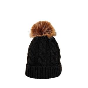 <span class=keywords><strong>Bonnet</strong></span> tricoté tressé brodé en 3D pour femmes avec pompon couleur unie multicolore disponible - Product Image 4