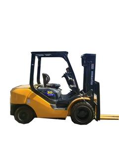 Chariot élévateur d'occasion Komatsu 3 tonnes Machine diesel de haute qualité avec moteur japonais d'origine et 1 an de garantie - Product Image 1