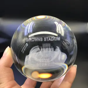 Souvenir geschenke Fabrik Direkt verkauf 3D Laser graviertes Stadion gebäude in Kristallglas kugel