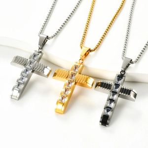 Collar con colgante <span class=keywords><strong>de</strong></span> cruz multicapa <span class=keywords><strong>de</strong></span> acero inoxidable para hombres y mujeres, amuleto <span class=keywords><strong>de</strong></span> fe con diamantes incrustados <span class=keywords><strong>de</strong></span> Cristo Jesús, regalo <span class=keywords><strong>de</strong></span> joyería - Product Image 1