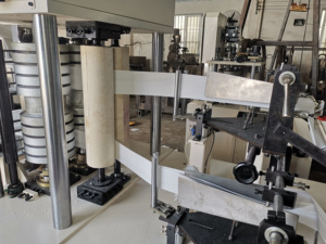 2025 Otomatik Kağıt Mendil Yapma Makinesi Peçete Yapma Makinesi Tuvalet Kağıdı Rulo Yapma Makinesi Komple Set Üretim Hattı - Product Image 3