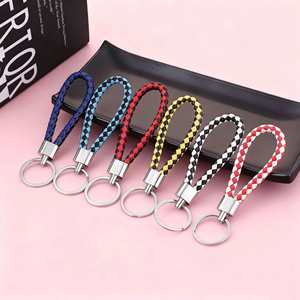 Llavero de cuero PU trenzado duradero al por mayor, colgante para coche, decoración para bolsos de hombre y mujer, pequeño regalo - Product Image 4