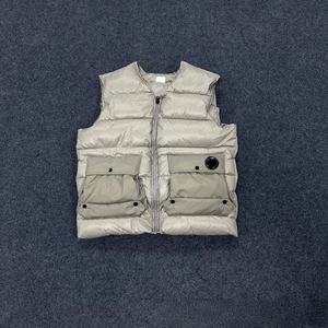 Gilet <span class=keywords><strong>Vintage</strong></span> di Lusso da Uomo C.P. Company dal Design Iconico per un Uso Versatile e Avventure Urbane - Product Image 3