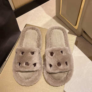 รองเท้าแตะแบบสวมสำหรับผู้หญิง ดีไซน์ใหม่ พื้น PVC คุณภาพพรีเมียม  หน้ารองเท้าบุขนกระต่ายเทียม  รองเท้าใส่ในบ้าน คุณภาพดี - Product Image 4