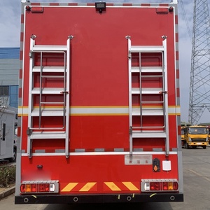 Vente en gros usine : Camionnette diesel 4x4 d'<span class=keywords><strong>occasion</strong></span>, Mini camion diesel, Camion benne 4x4, Camion de lavage de voitures pour HOWO, 257KW 300KW - Product Image 1