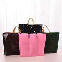 Sacs de courses en plastique imprimés par gravure, sacs d'épicerie jetables en PE/HDPE, recyclables, personnalisables avec poignée, vente en gros