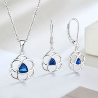 Fat Triangle CZ Bijoux Pendentif Collier En Gros Femelle Minorité Fleur Saphir Personnalisé Date Intelligent NFC Smart Collier
