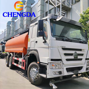 Sinotruk Howo 25000 Litri Spruzzando Acqua Camion Cisterna per la Vendita - Product Image 3