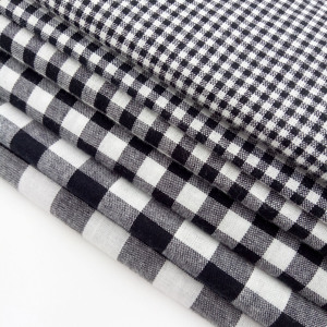 Tissu en coton uni 32s soyeux et aérien, teint en fil, à carreaux, pour la confection de chemises, pyjamas et robes - Product Image 3
