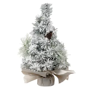 金泰设计圣诞装饰挑选迷你白色圣诞树