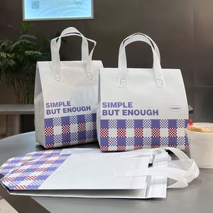 Sac isotherme pliable en non-tissé avec motif personnalisé, pressé à chaud, en feuille d'aluminium, pour emballage de gâteaux, de thé au lait et de plats à emporter - Product Image 2