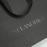 Newsense personnalisé vêtements rose détail cadeau sac à provisions pour avec votre propre logo imprimé avec bijoux sacs à provisions papier sacs-cadeaux