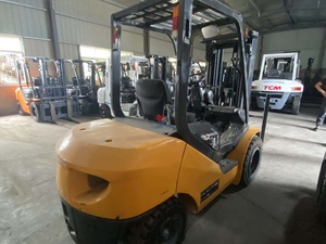 3.5Ton รถยก <span class=keywords><strong>FD35</strong></span> <span class=keywords><strong>Komatsu</strong></span> มือสองพร้อมระบบเปลี่ยนเกียร์ด้านข้างและเสาสามเสาสำหรับคลังสินค้า - Product Image 6