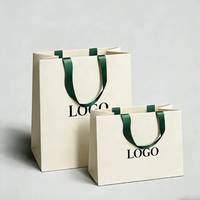 Sacs cadeaux de luxe personnalisés avec logo imprimé pour les boutiques de vêtements, emballage pour magasins, avec poignée en ruban