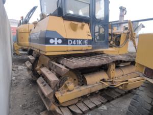 รถปราบดินขนาดเล็กใช้ D41K <span class=keywords><strong>d41p</strong></span>-6 <span class=keywords><strong>d41p</strong></span> ใบมีดลากจูงรถดันดิน D41 <span class=keywords><strong>Komatsu</strong></span> - Product Image 4
