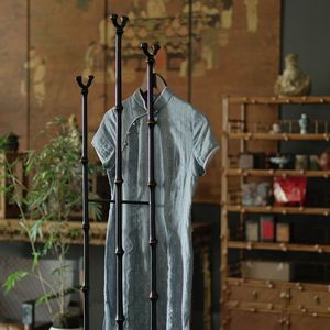 Perchero de bambú de estilo chino moderno, organizador de ropa de pie para dormitorio, para colgar cheongsams y abrigos - Product Image 3