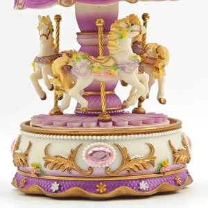 Vente en gros d'artisanat en résine de diverses couleurs exquises au-delà de comparer carrousel de boîte à musique pour cadeau - Product Image 6