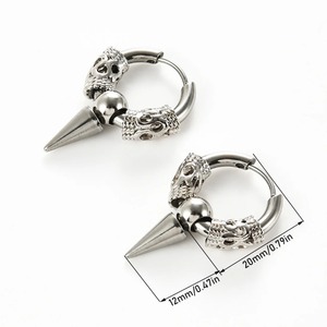 1 Paire de Boucles d'Oreilles Dragon Punk en Acier Inoxydable pour Hommes et Femmes, Classiques Argent et Noir, Style Hip Hop, Piercing, Bijoux Accessoires - Product Image 2