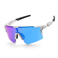 Lunettes de vélo polarisées d'extérieur OEM Tr 90 surdimensionnées Lunettes de cyclisme VTT Interchangeables Résistantes aux chocs Lunettes de soleil de sport pour hommes