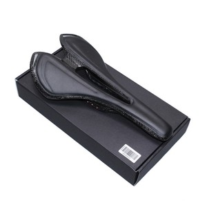 Sillín <span class=keywords><strong>de</strong></span> <span class=keywords><strong>bicicleta</strong></span> <span class=keywords><strong>de</strong></span> fibra <span class=keywords><strong>de</strong></span> carbono con diseño <span class=keywords><strong>de</strong></span> peso ligero estándar - Product Image 2