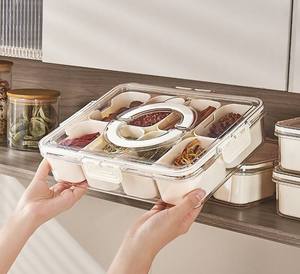 Caja de almacenamiento de aperitivos sellada de diseño propio de cocina con divisor Bandeja de verduras para servir dividida de plástico con tapa - Product Image 1