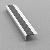 Couvre le nez d'escalier droit en aluminium Meilleur prix Marchepied d'escalier antidérapant en céramique d'aluminium