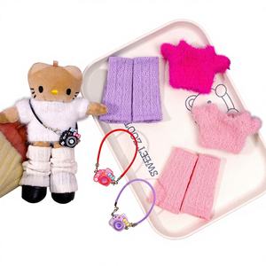 Ensemble de vêtements pour chaton à longues pattes, style fantaisie jeune et cool, comprenant un <span class=keywords><strong>pull</strong></span> en peluche tricoté et des chaussettes, en sac en filet de Chine - Product Image 1
