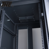 Armoires de serveur réseau 12U-47U en acier SPCC de qualité supérieure, fabrication robuste, armoire de serveur sur pied, rack de serveur IP20 en stock