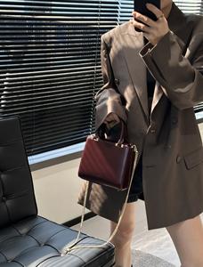 Bolso de Mano Pequeño y Elegante de Cuero Auténtico, Bolso de Hombro con Asa Superior para Fiestas, Estilo Urbano, de Alta Gama, Moderno y Brillante, de Piel de Vaca - Product Image 4