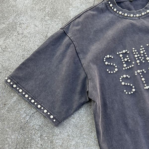 ผู้ผลิตเสื้อผ้าสตรีทแวร์แบบกำหนดเอง เสื้อยืดทรงบ็อกซี่ผ้าฝ้ายเนื้อหนาคุณภาพสูง เสื้อยืดโอเวอร์ไซส์ประดับคริสตัลแบบซักแล้ว - Product Image 4