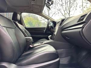 Vagoneta <span class=keywords><strong>Subaru</strong></span> <span class=keywords><strong>Outback</strong></span> 2.5L CVT AWD Usada, Volante a la Izquierda, Asientos de Cuero, Techo Solar Eléctrico, Navegación, Auto Usado Confiable para Exportación - Product Image 6