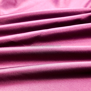 Yumuşak dokunmadan düz renk ipek pijama rulo ipek saten Polyester kumaş - Product Image 5