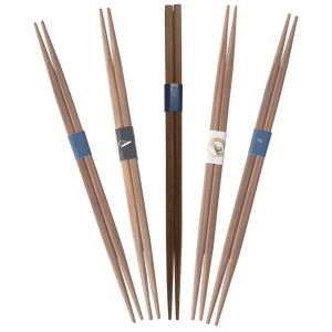 Baguettes écologiques haut de gamme en bois carbonisé brun foncé, jetables, carrées, à extrémité unique, design classique, cadeau d'affaires, origine Jiangxi - Product Image 4