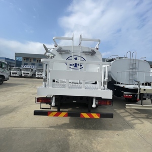 FAW Camión <span class=keywords><strong>cisterna</strong></span> <span class=keywords><strong>de</strong></span> agua diésel <span class=keywords><strong>de</strong></span> 20 toneladas Euro3 5 6x4 Camión <span class=keywords><strong>de</strong></span> agua potable <span class=keywords><strong>de</strong></span> <span class=keywords><strong>5000</strong></span> <span class=keywords><strong>galones</strong></span> Camión grande <span class=keywords><strong>de</strong></span> limpieza <span class=keywords><strong>de</strong></span> carreteras <span class=keywords><strong>de</strong></span> 20.000 litros - Product Image 4